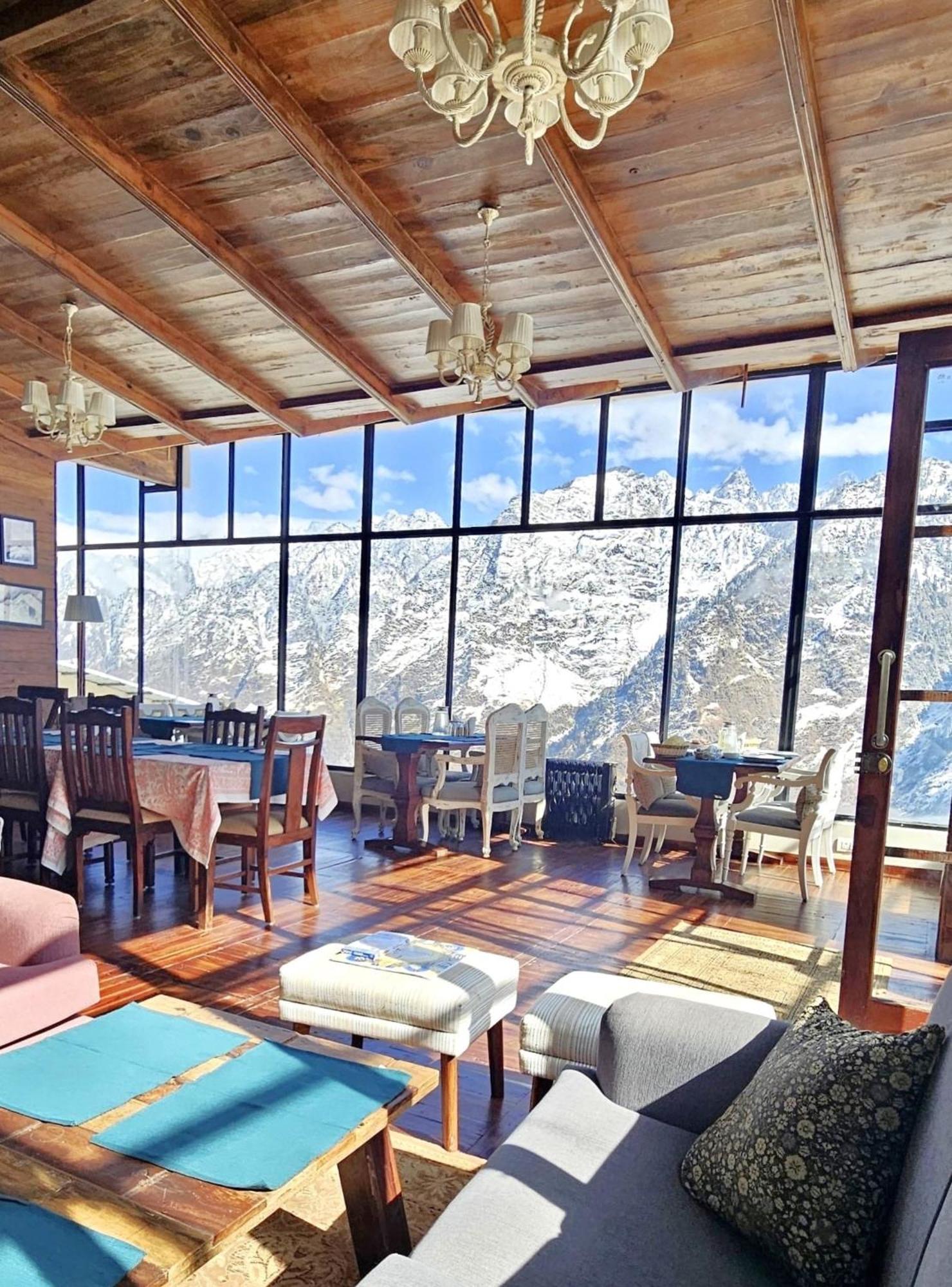 Faraway Cottages, Auli Joshīmath Екстериор снимка