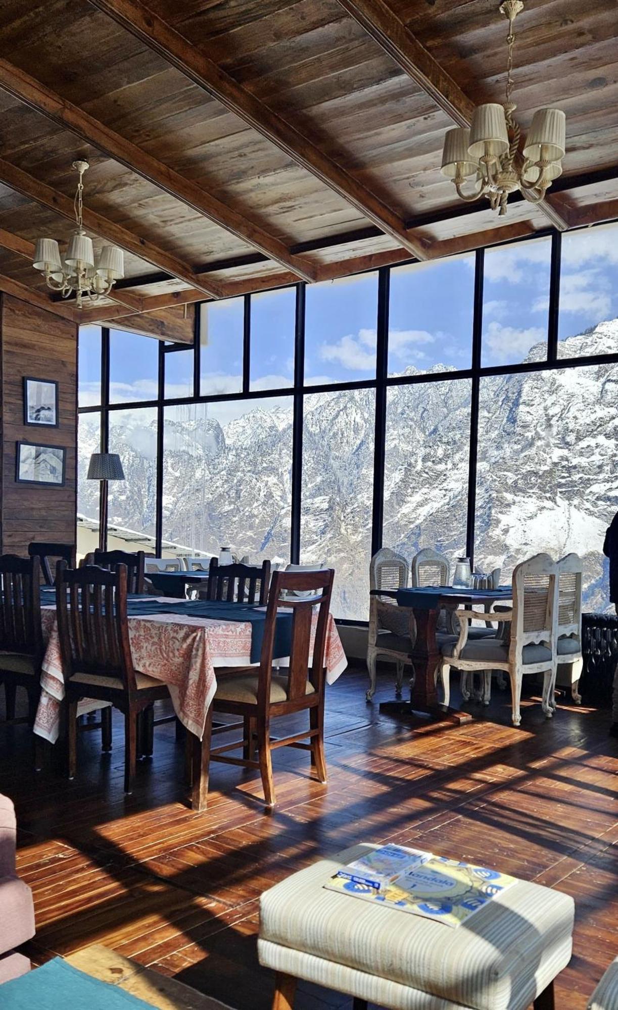 Faraway Cottages, Auli Joshīmath Екстериор снимка
