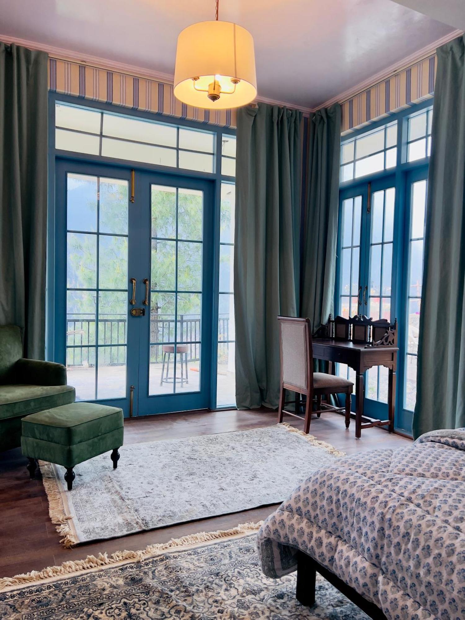Faraway Cottages, Auli Joshīmath Екстериор снимка