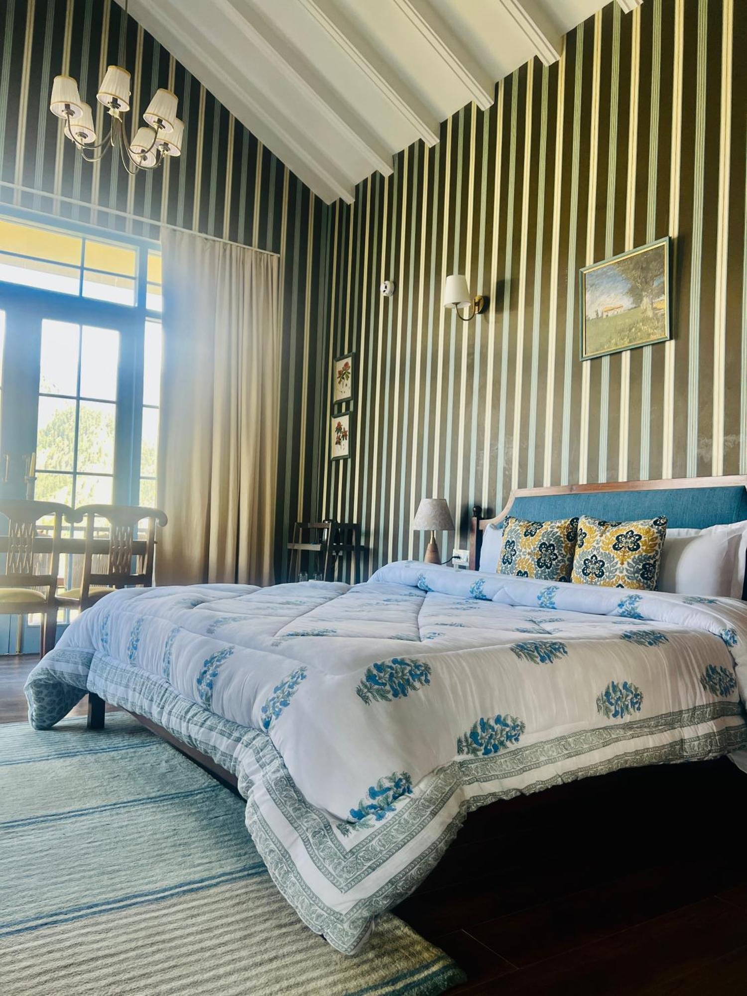 Faraway Cottages, Auli Joshīmath Екстериор снимка