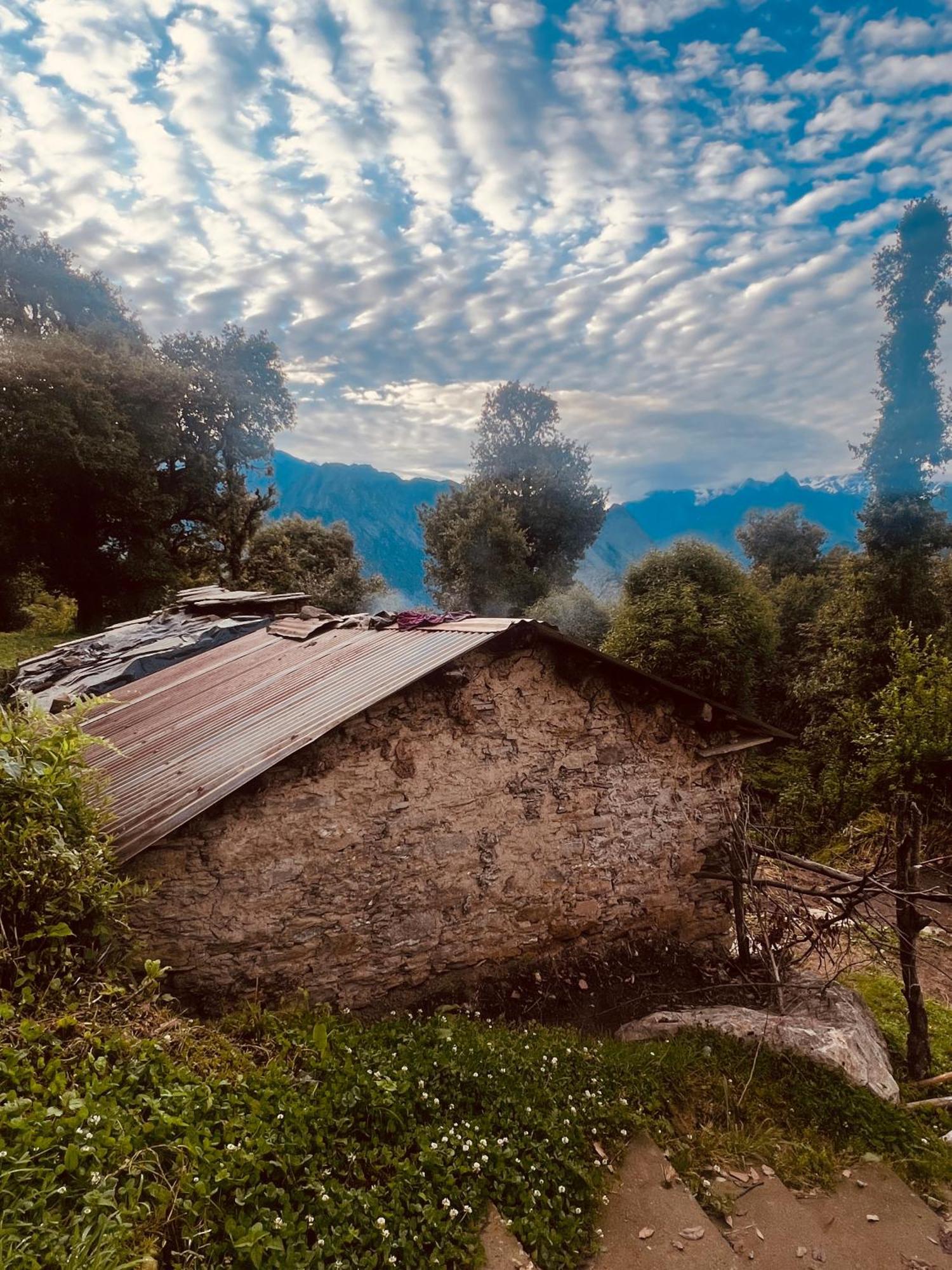 Faraway Cottages, Auli Joshīmath Екстериор снимка