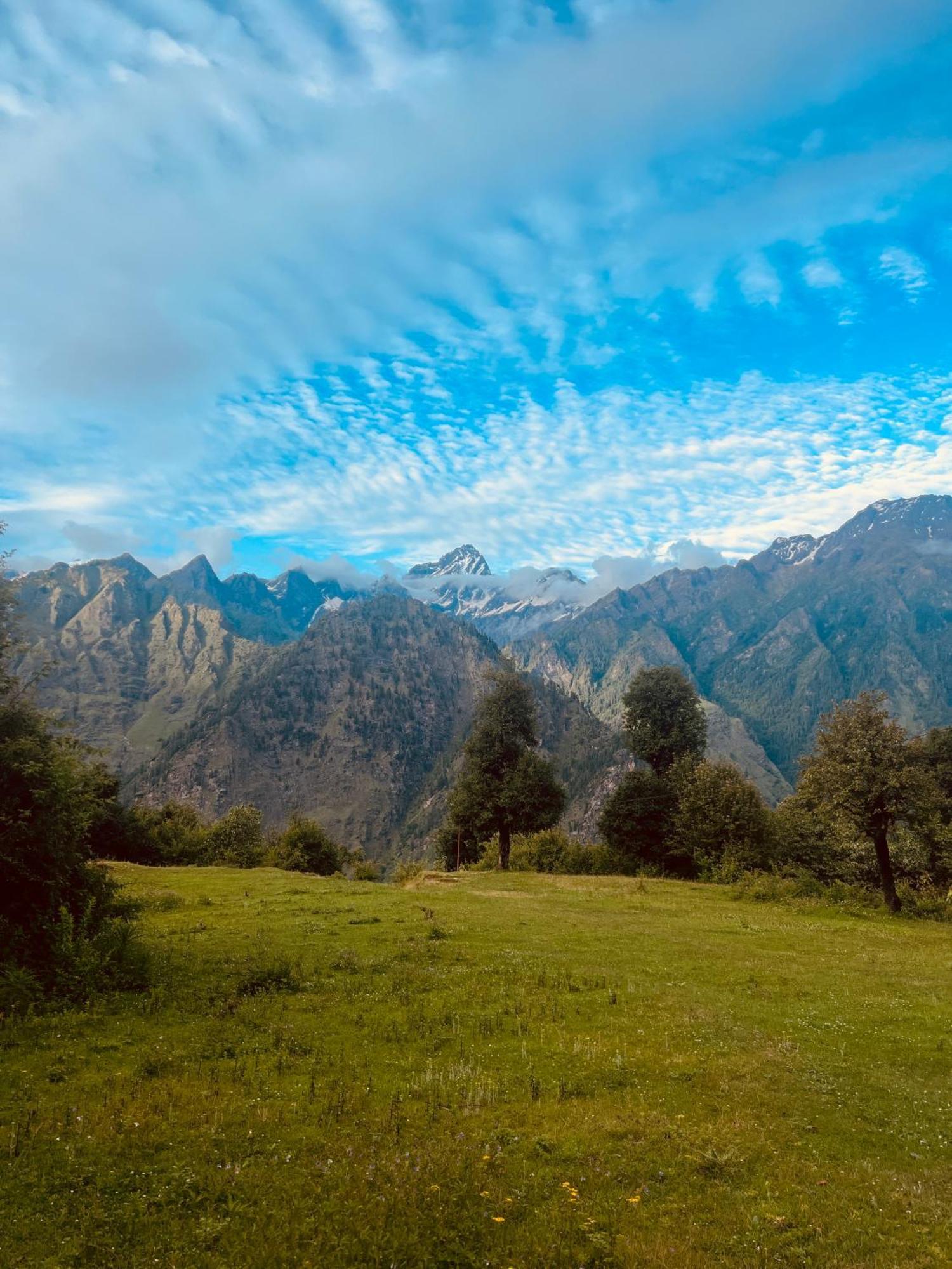 Faraway Cottages, Auli Joshīmath Екстериор снимка