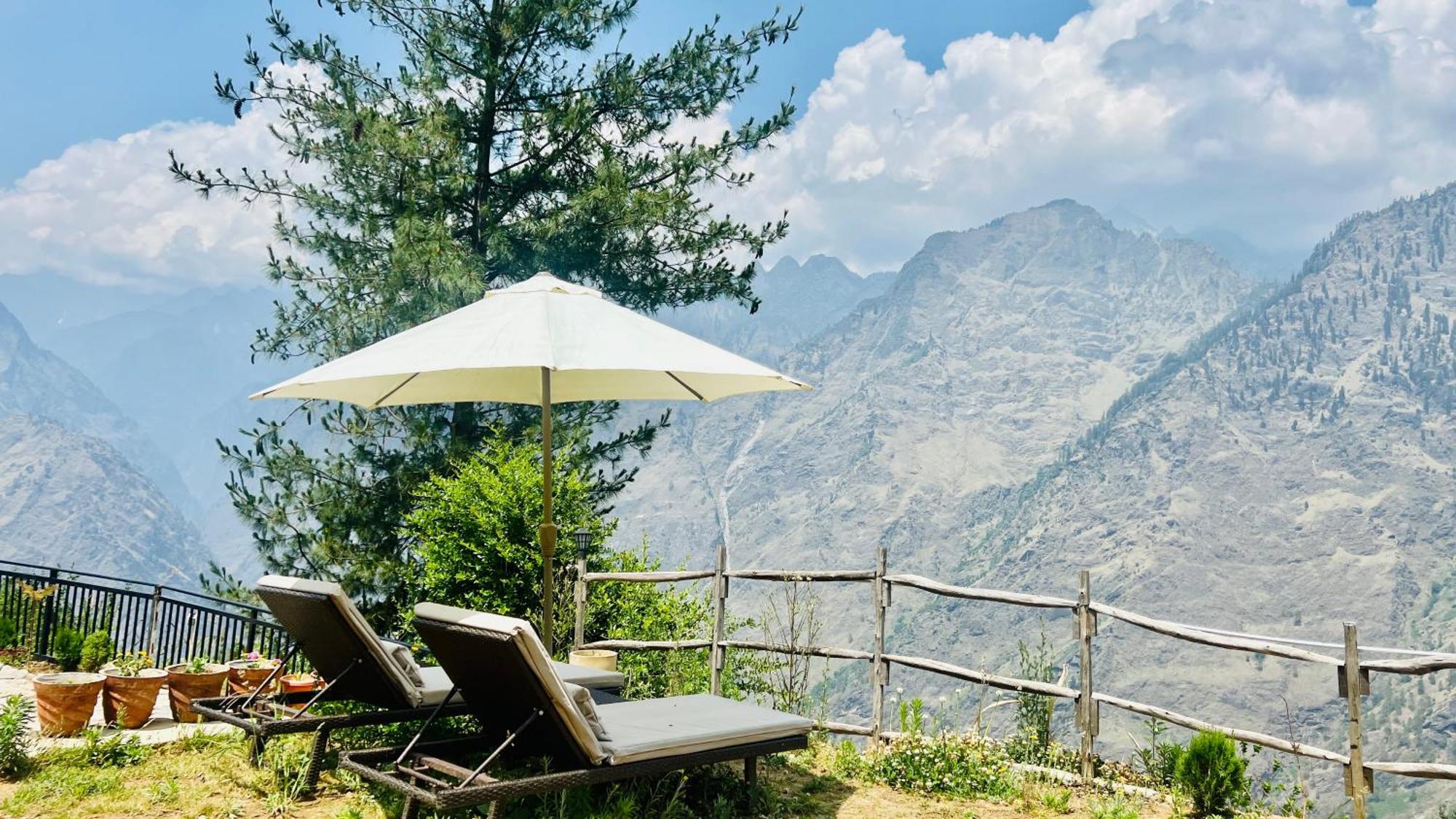 Faraway Cottages, Auli Joshīmath Екстериор снимка