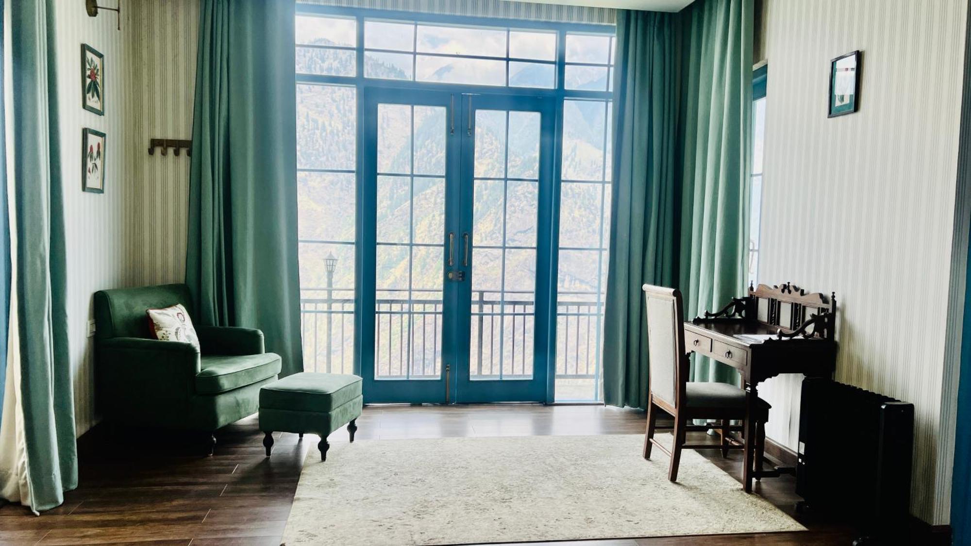 Faraway Cottages, Auli Joshīmath Екстериор снимка