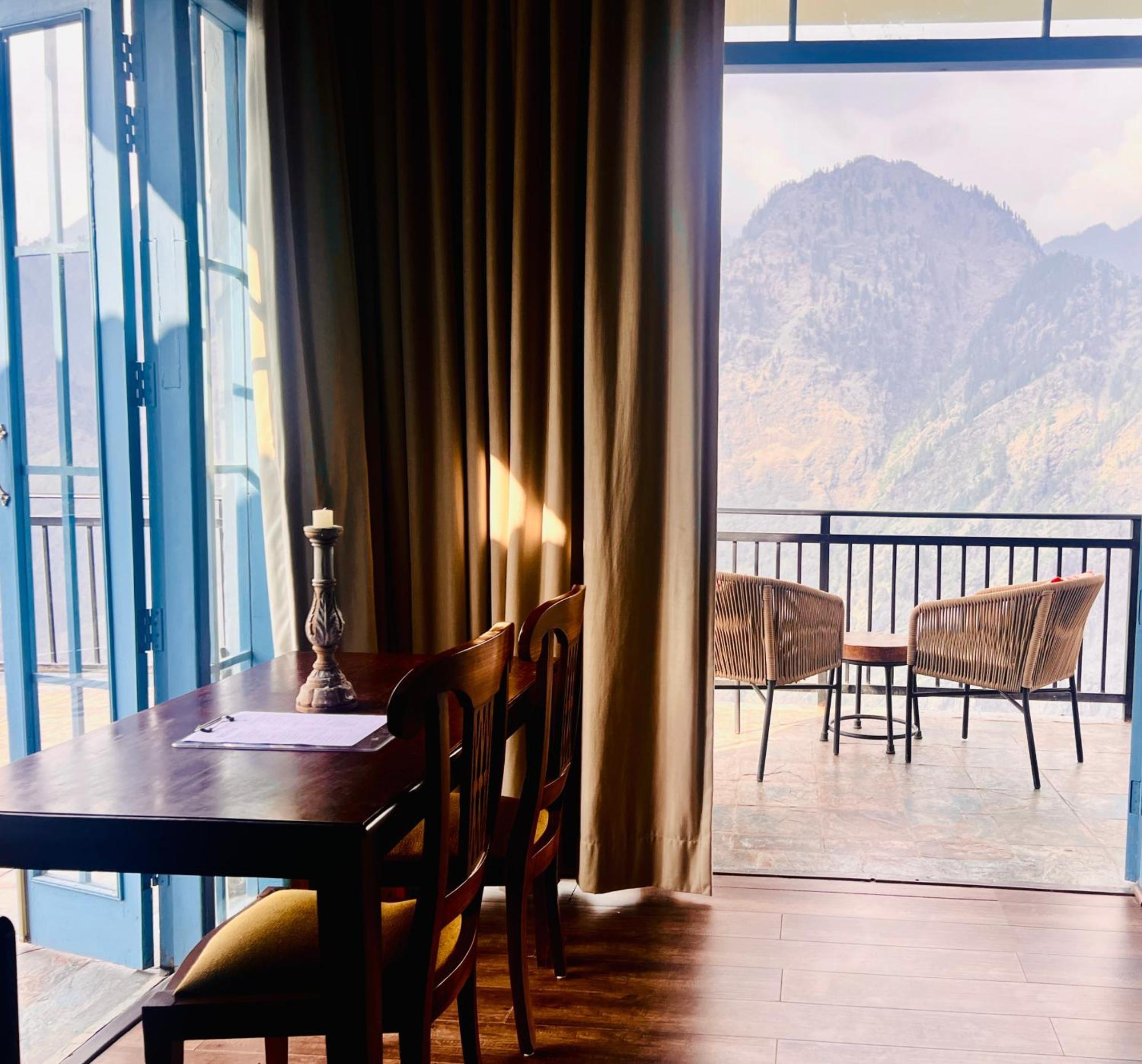 Faraway Cottages, Auli Joshīmath Екстериор снимка