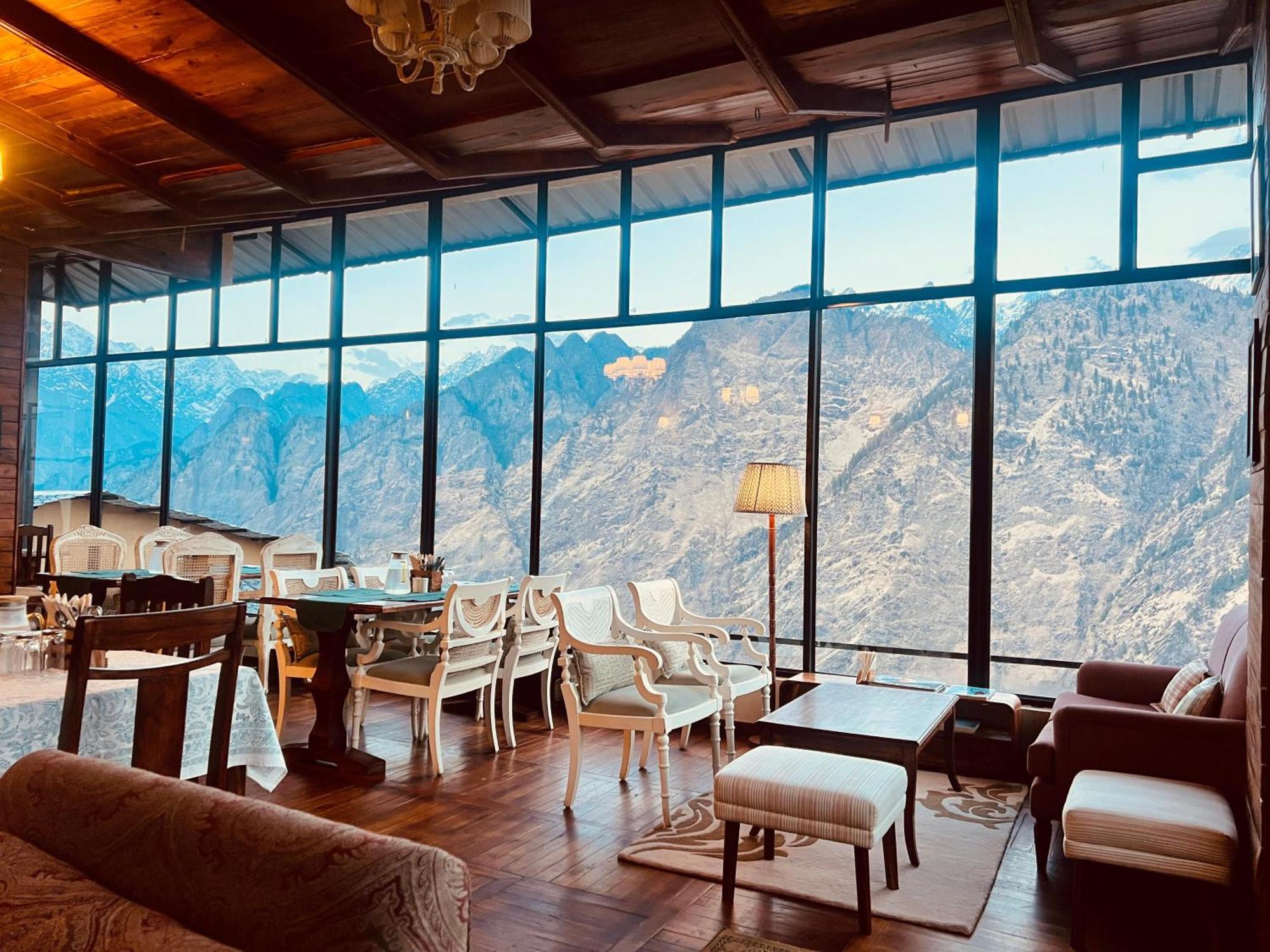 Faraway Cottages, Auli Joshīmath Екстериор снимка