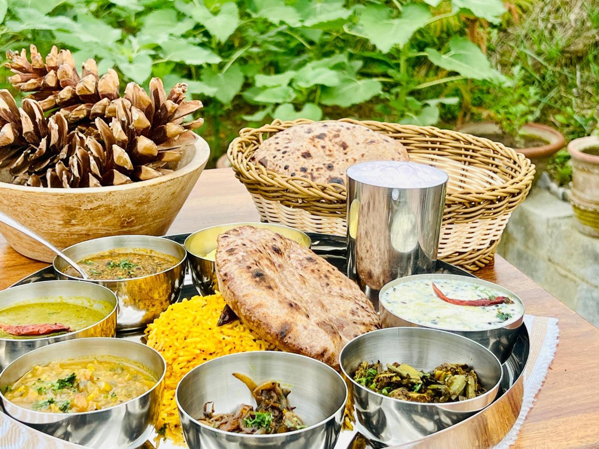 Faraway Cottages, Auli Joshīmath Екстериор снимка